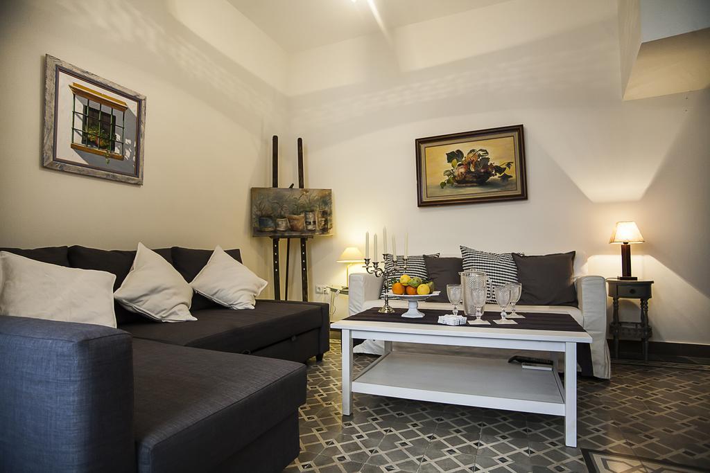 דירות סביליה Angeles House מראה חיצוני תמונה