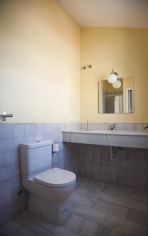דירות סביליה Angeles House מראה חיצוני תמונה